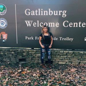 Meet your Posher, Cinthia